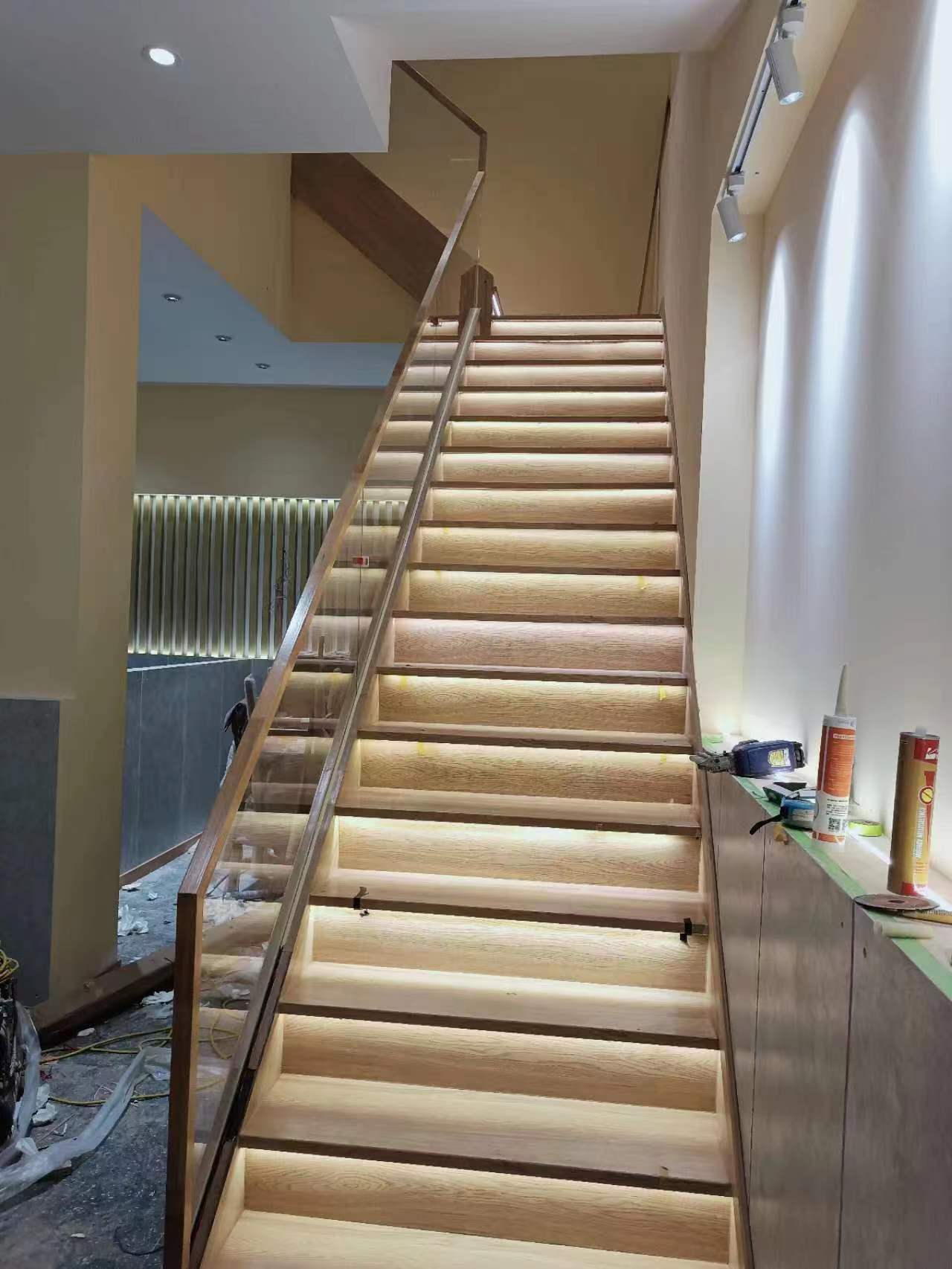 樓梯踏步地板定制實鋪效果
